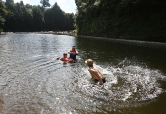 Manganui River at Everett Park