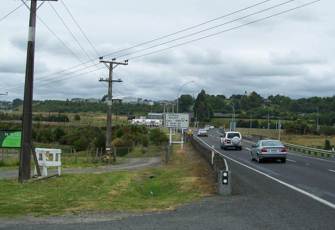 Kopurererua Stream at SH29 Bridge