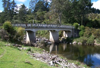 Ngamuwahine at Old Ngamuwahine Bridge