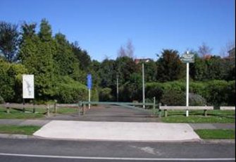 Waikato River @ Pukete footbridge (1)