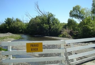 Pahau River at Dalzell's Farm upstream