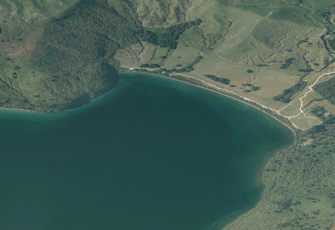 Whakaipo Bay