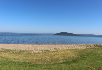 Lake Rotorua at Holdens Bay (Main photo)