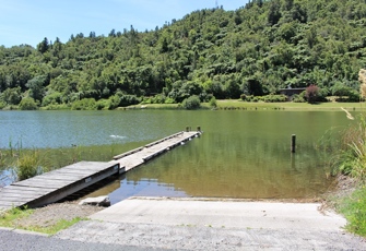 Lake Rotoehu at Otautu Bay (New Main)