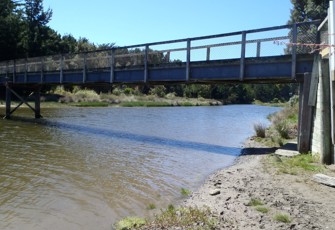 Waikawa Estuary at Footbridge