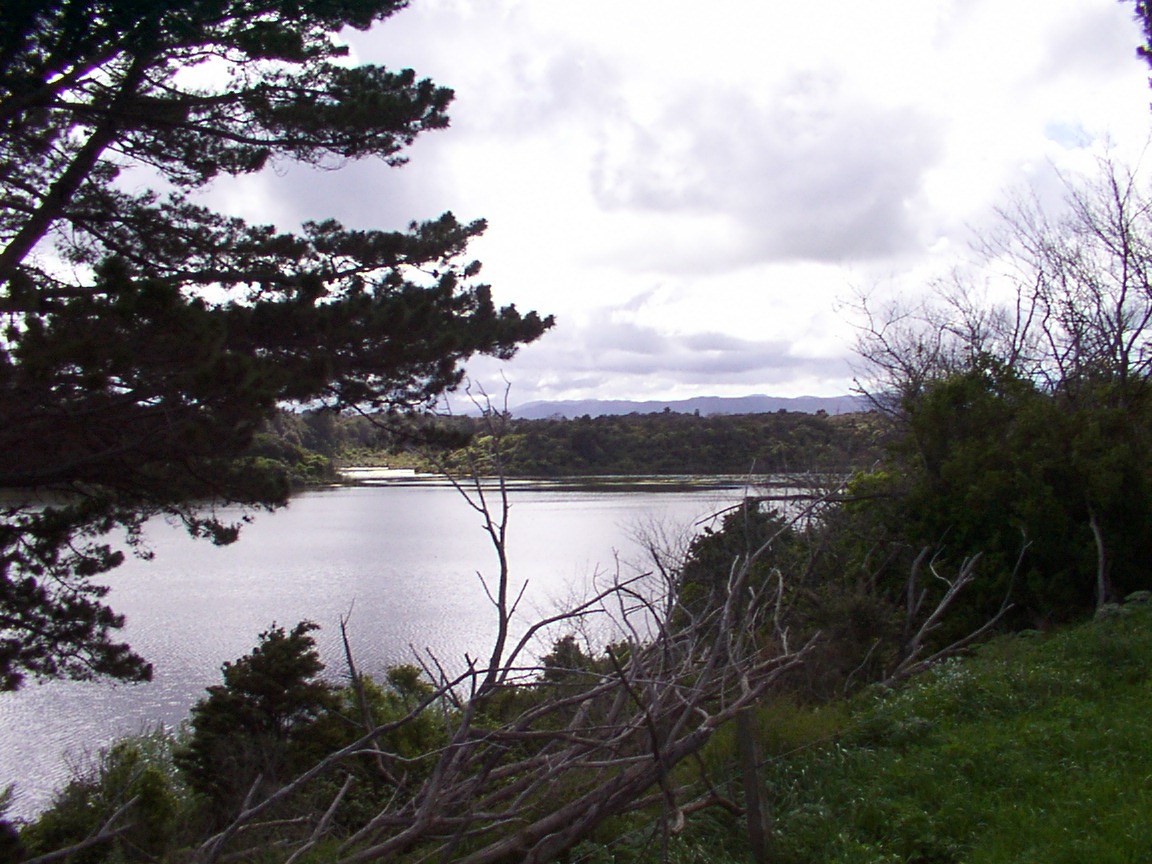 Lake Papaitonga (Waiwiri)